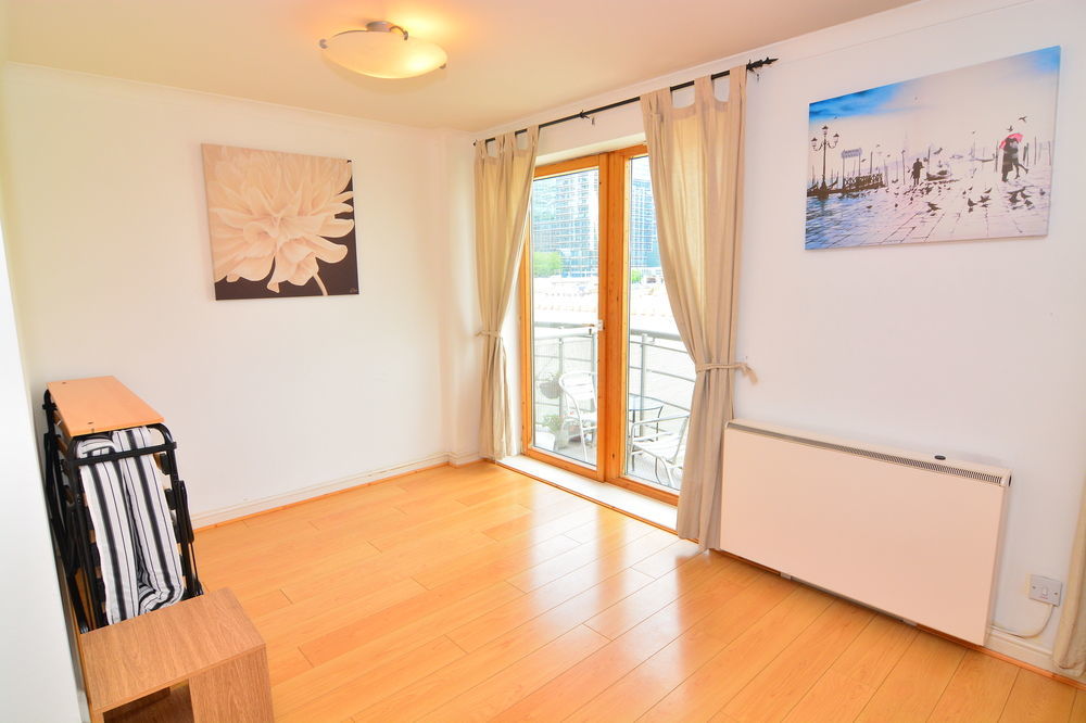 Apartment Wharf - Meridian Place Barking  Extérieur photo