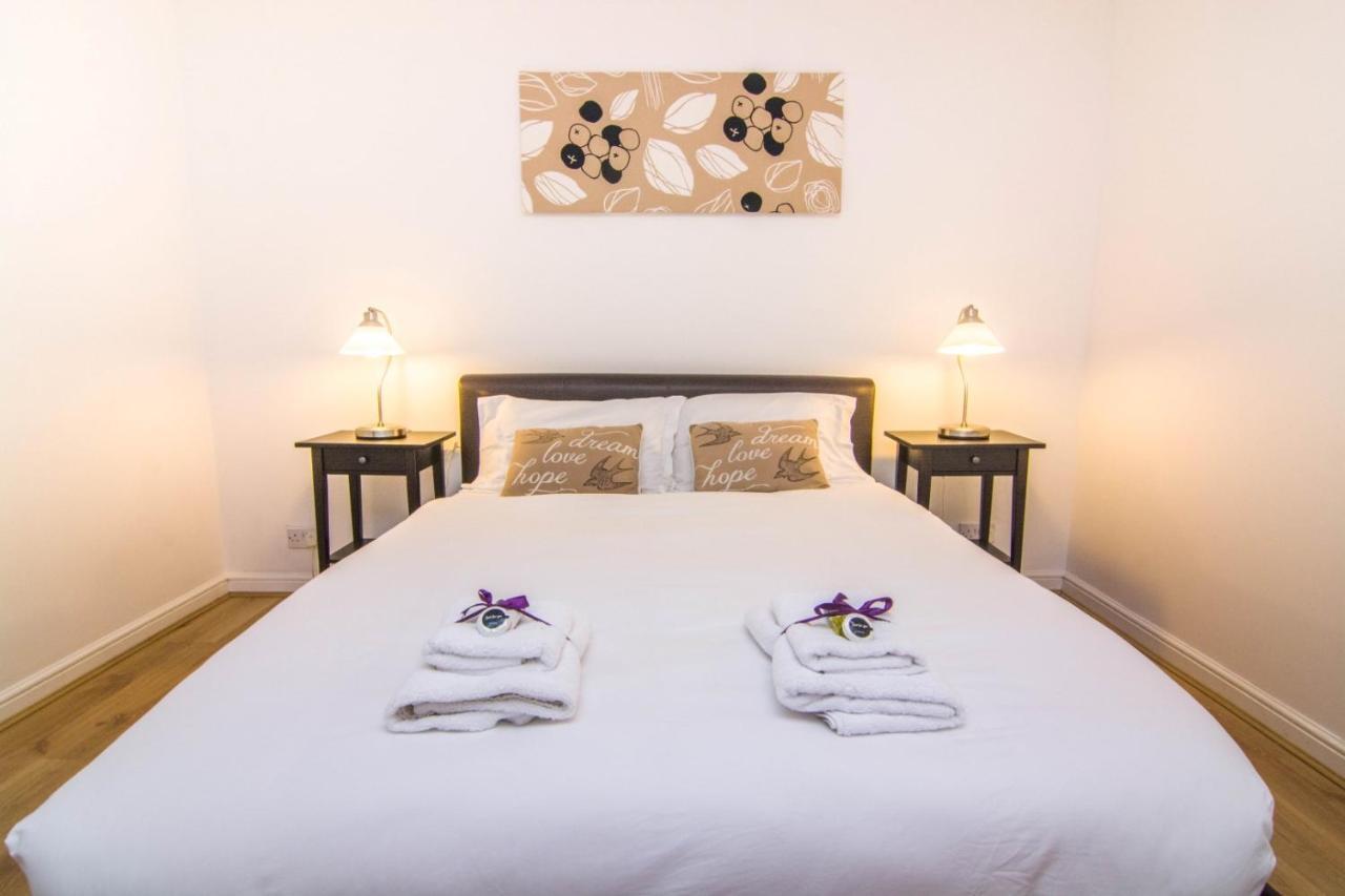 Apartment Wharf - Meridian Place Barking  Extérieur photo