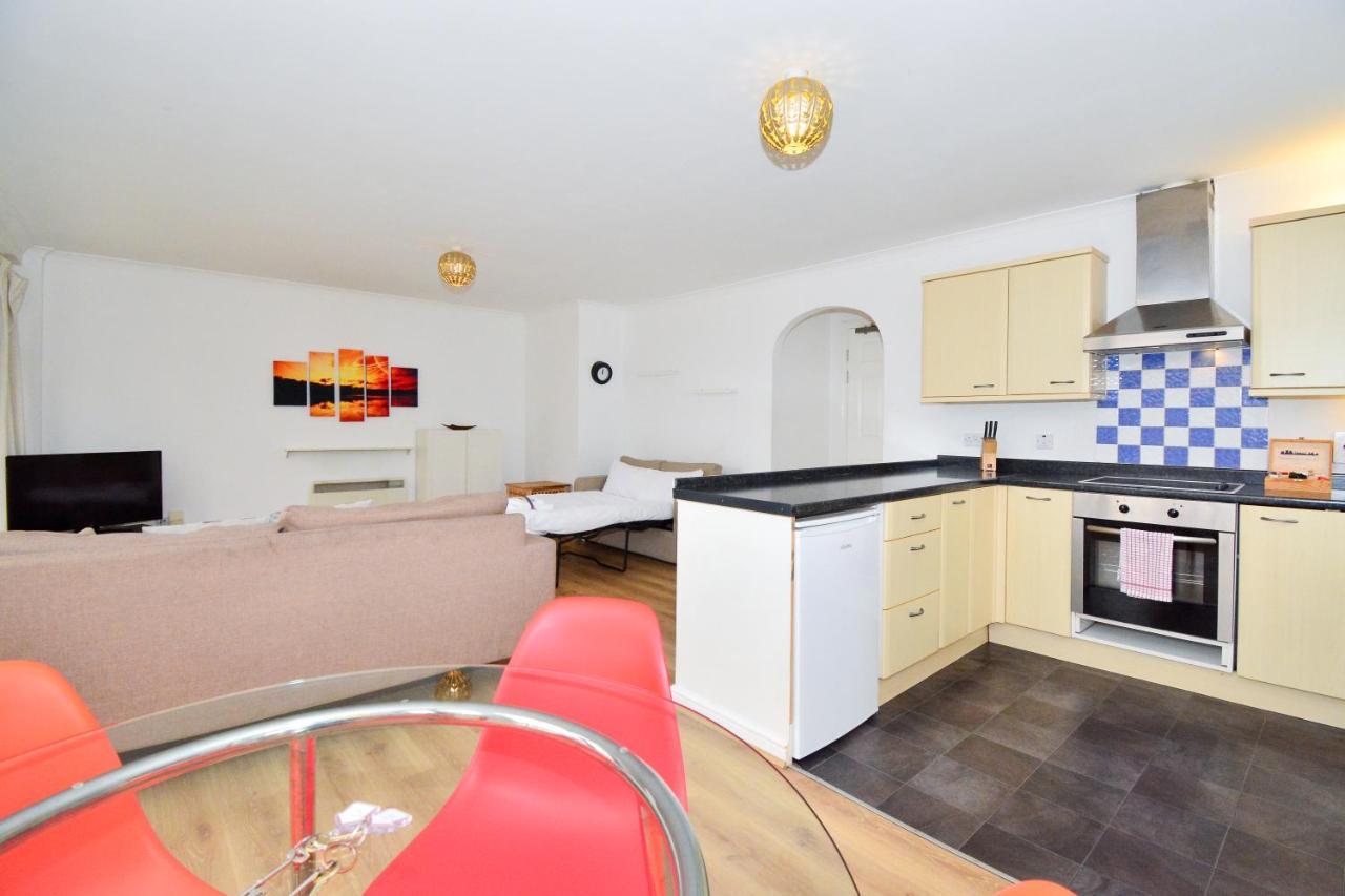 Apartment Wharf - Meridian Place Barking  Extérieur photo